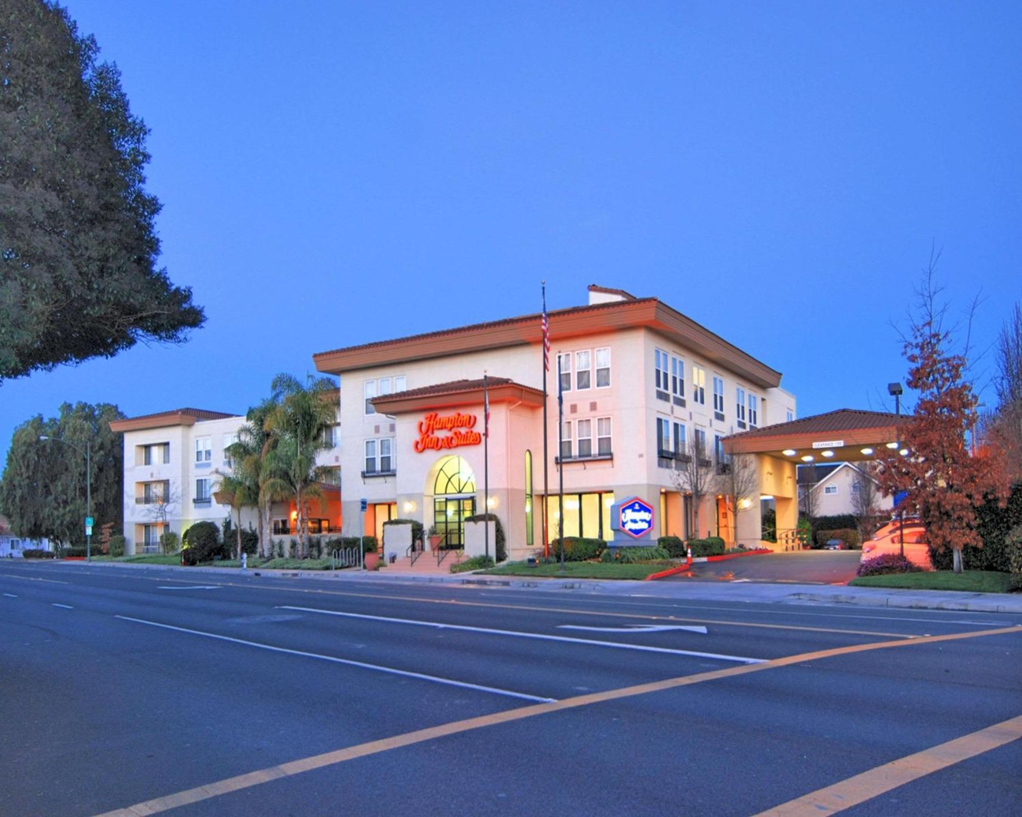 Hampton Inn & Suites Mountain View Exterior photo